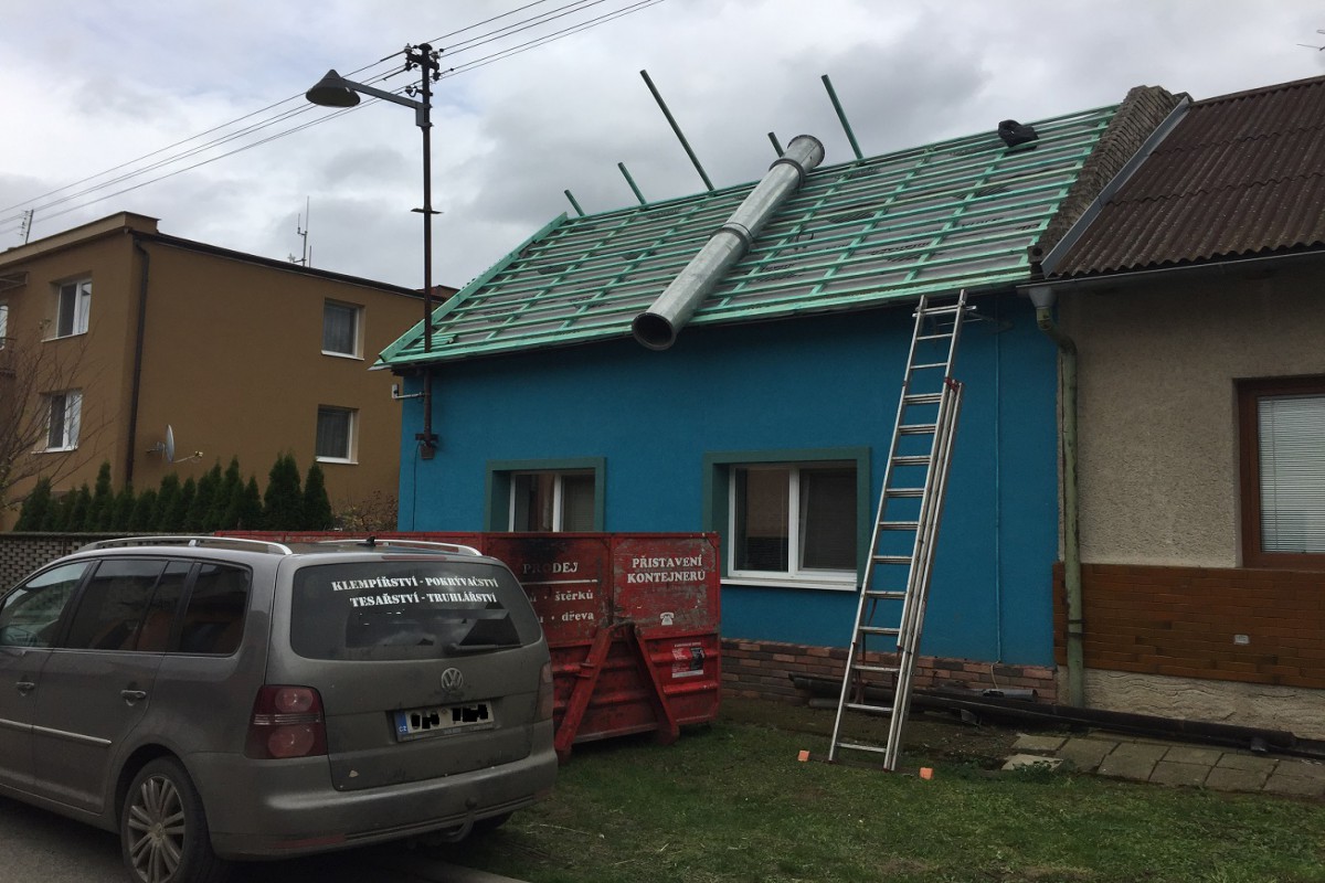 Oprava střechy rodinného domu