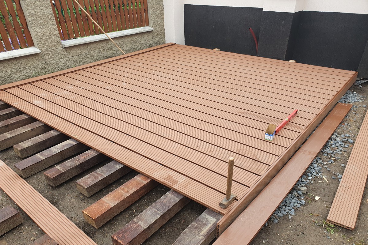 Rekultivace zahrady a výstavba pergoly