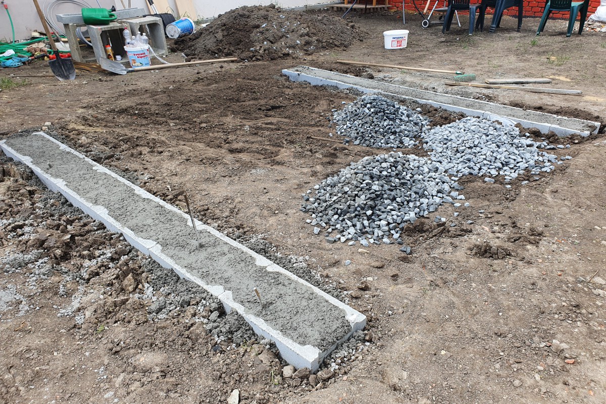 Rekultivace zahrady a výstavba pergoly