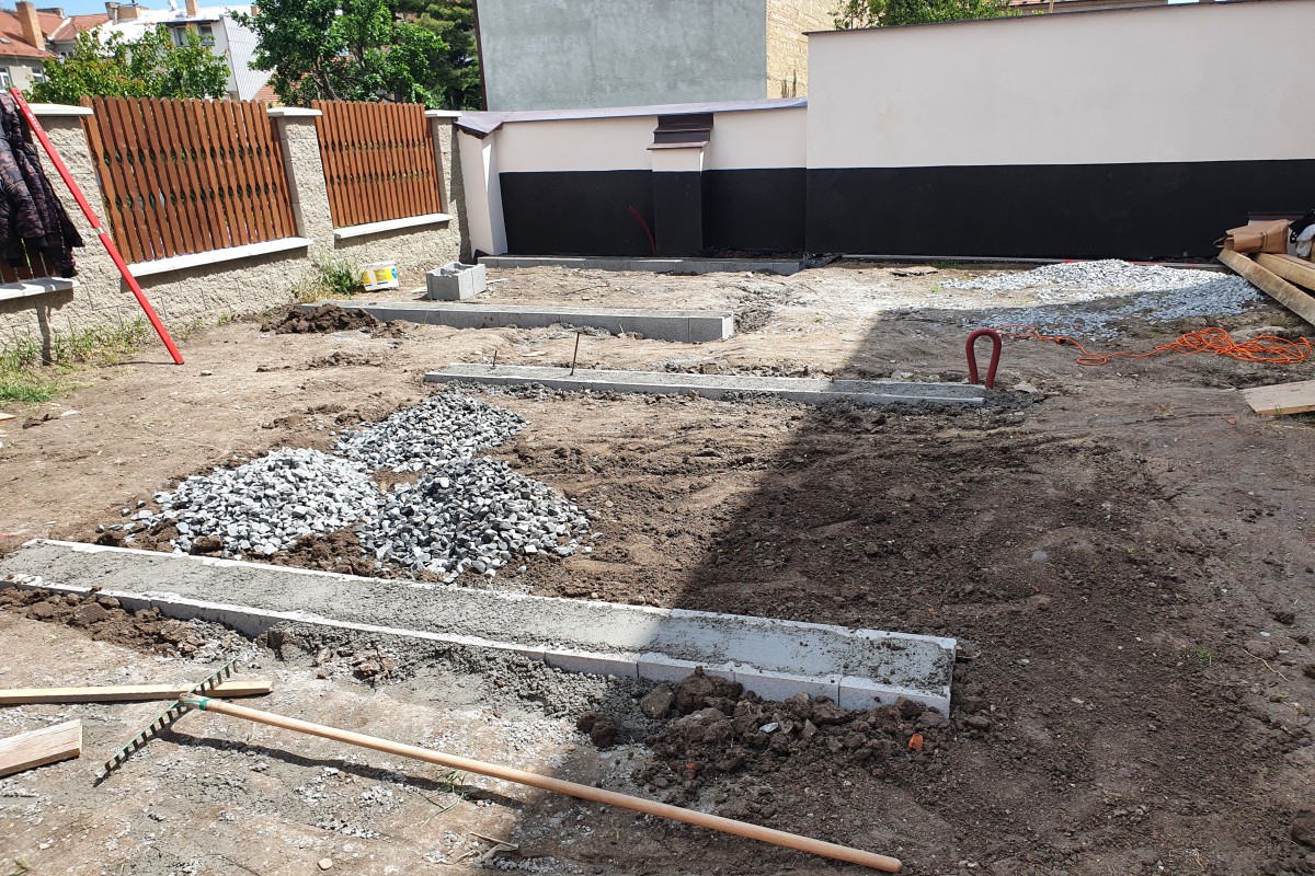 Rekultivace zahrady a výstavba pergoly