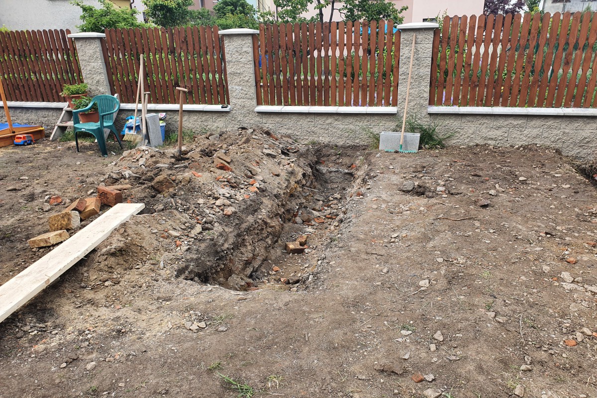 Rekultivace zahrady a výstavba pergoly