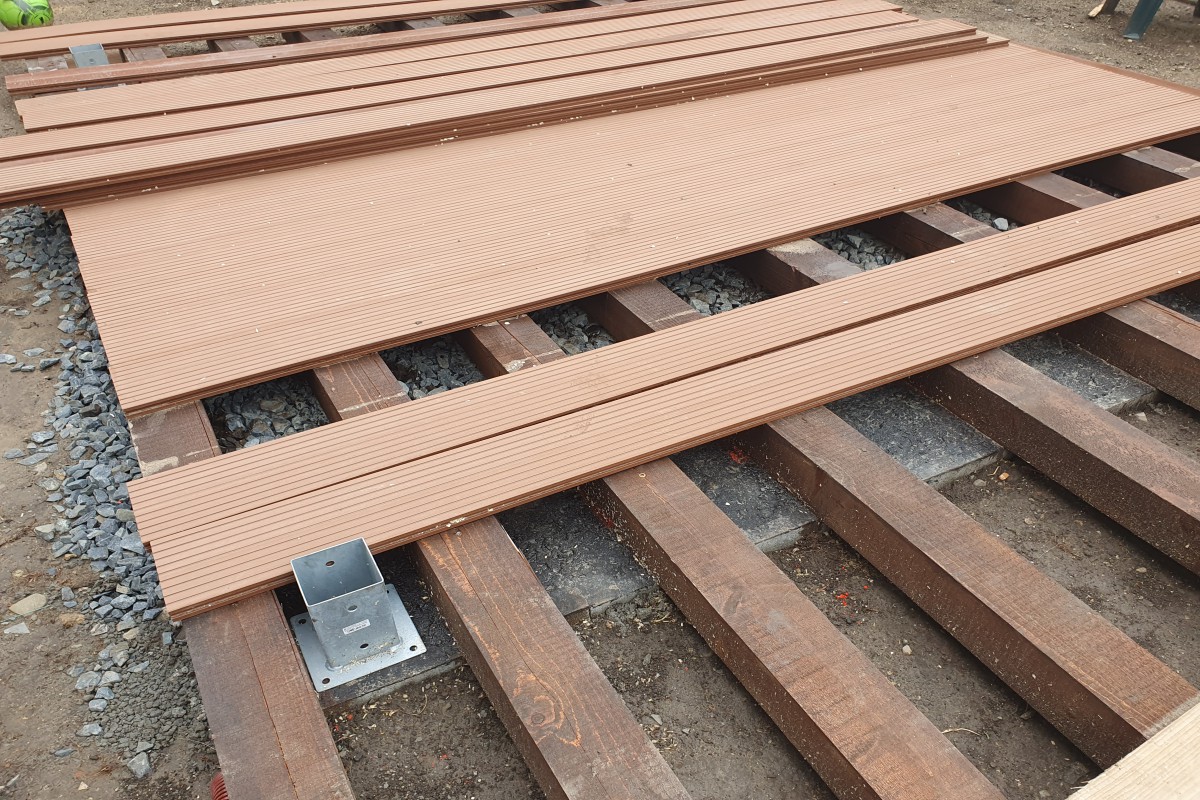 Rekultivace zahrady a výstavba pergoly