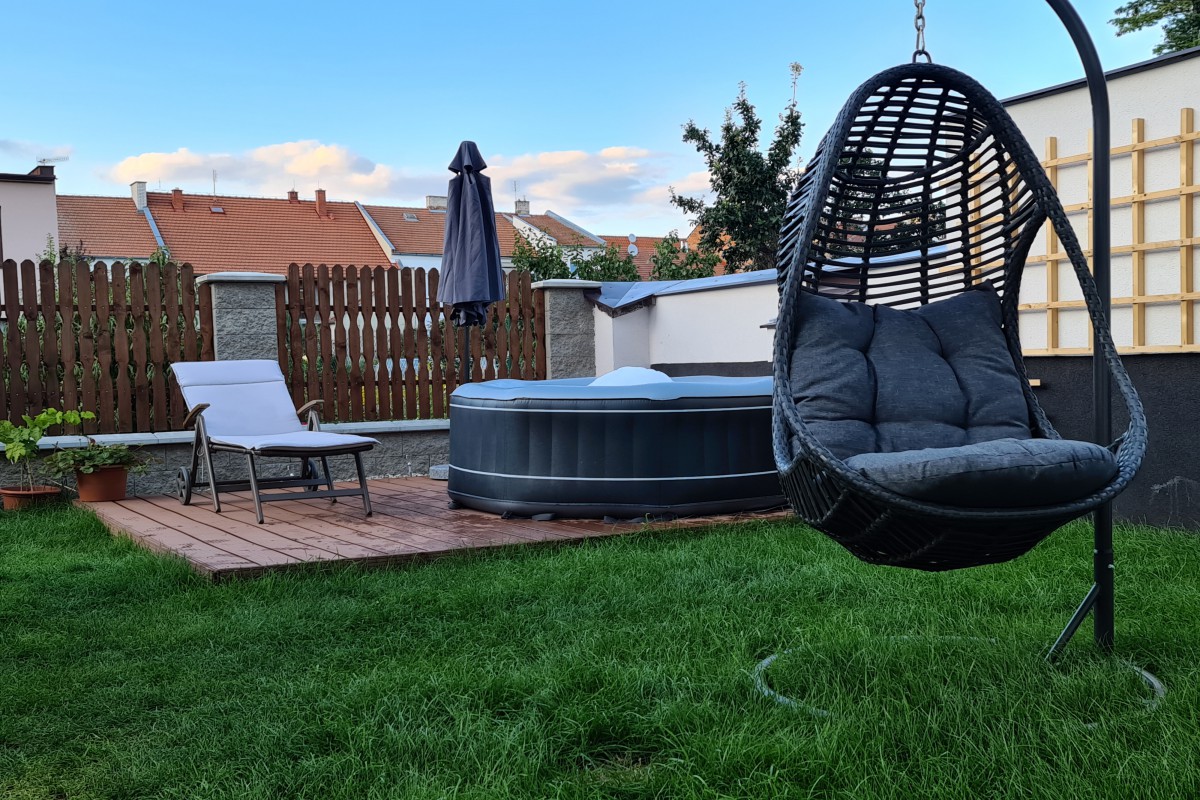 Rekultivace zahrady a výstavba pergoly