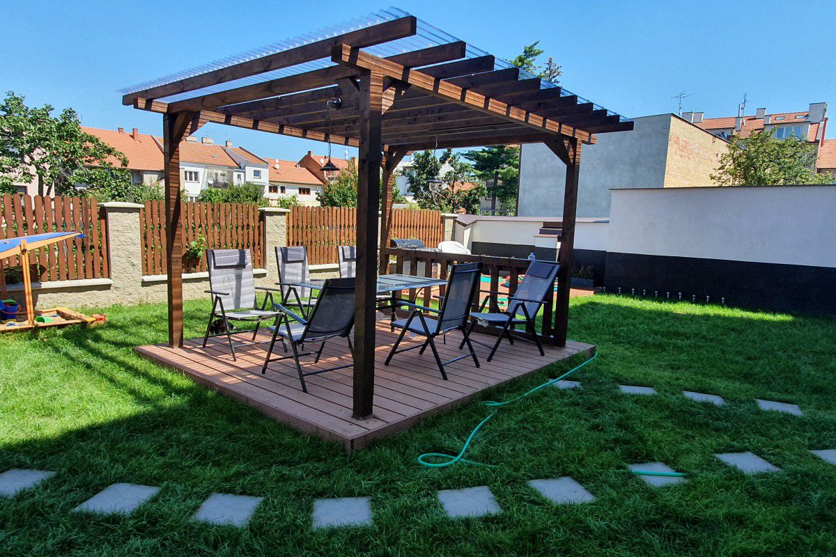 Rekultivace zahrady a výstavba pergoly