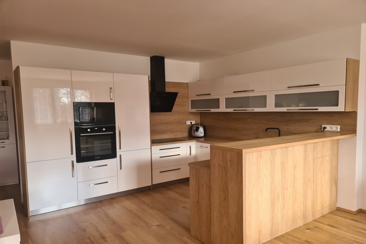 Rodinný dům se 3 bytovými jednotkami