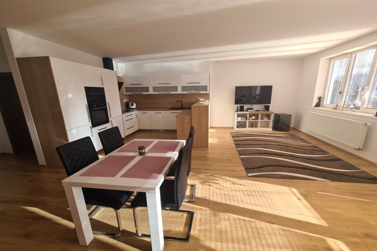 Rodinný dům se 3 bytovými jednotkami