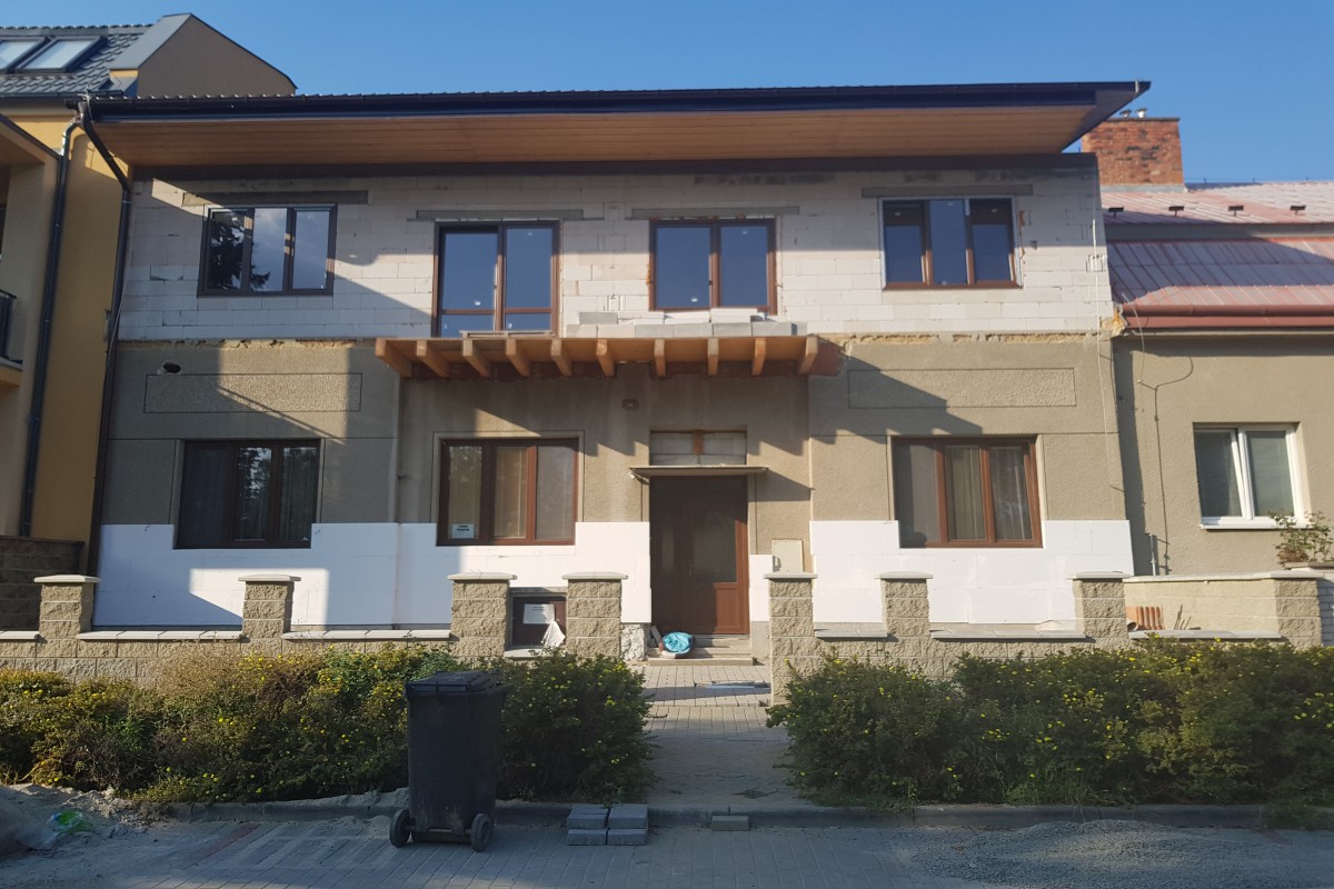 Rodinný dům se 3 bytovými jednotkami