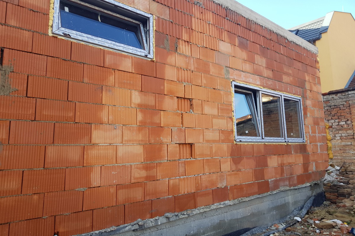 Rodinný dům se 3 bytovými jednotkami