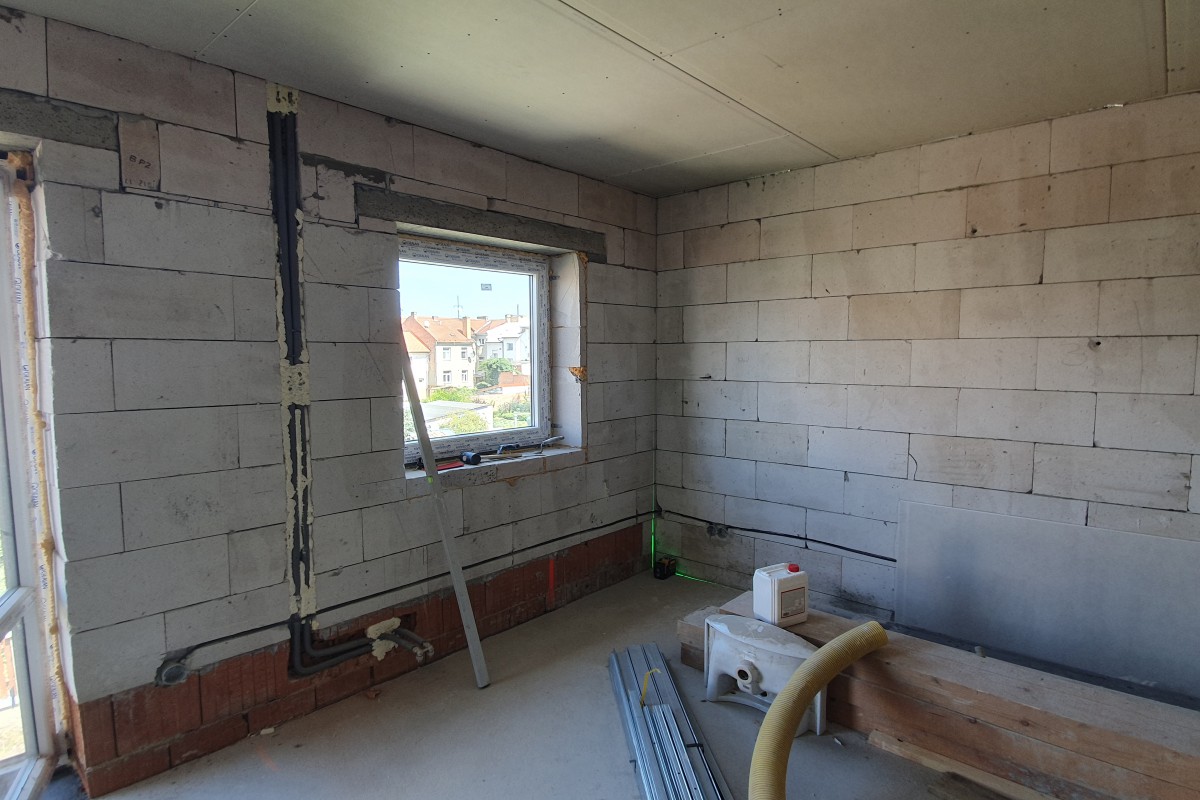 Rodinný dům se 3 bytovými jednotkami