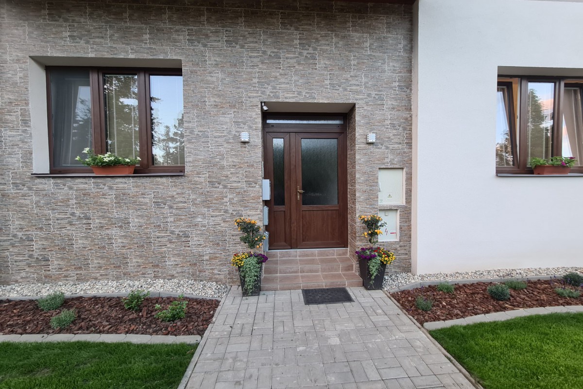 Rodinný dům se 3 bytovými jednotkami