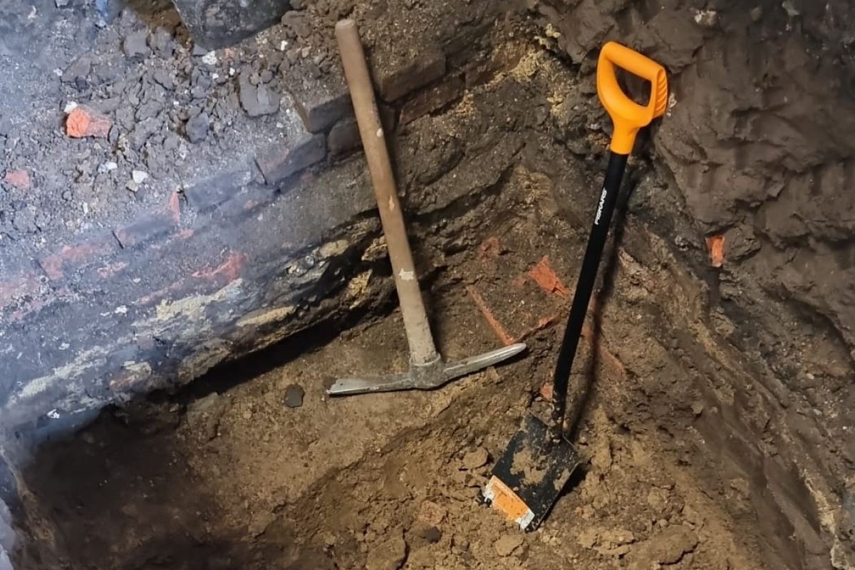 Zajištění realizace patek pod jeřáb a CNC